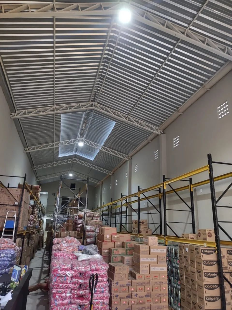 Vendo Porta Pallet, longarinas e montantes!  - Foto 5