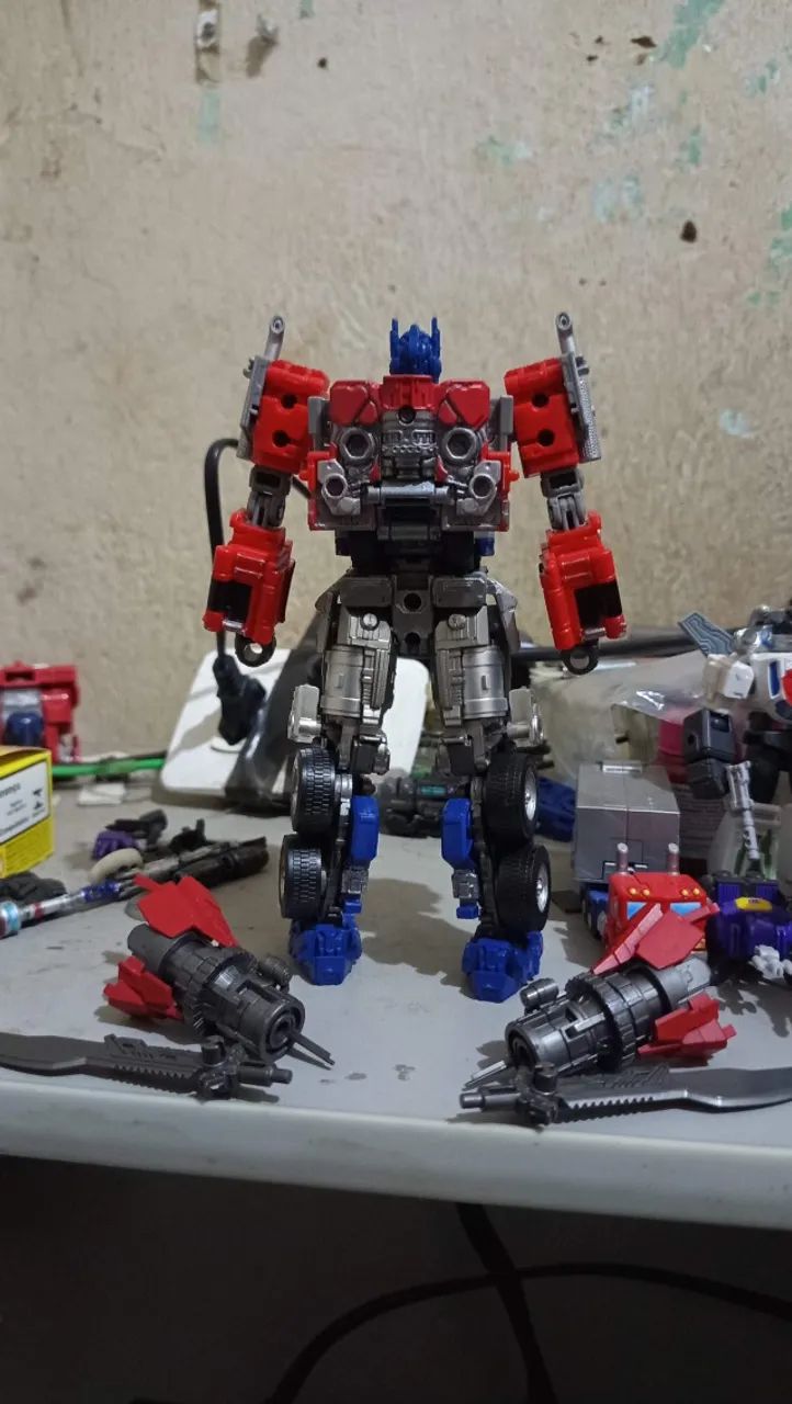 Optimus Studio series rotb original com kit upgrade baiwei 