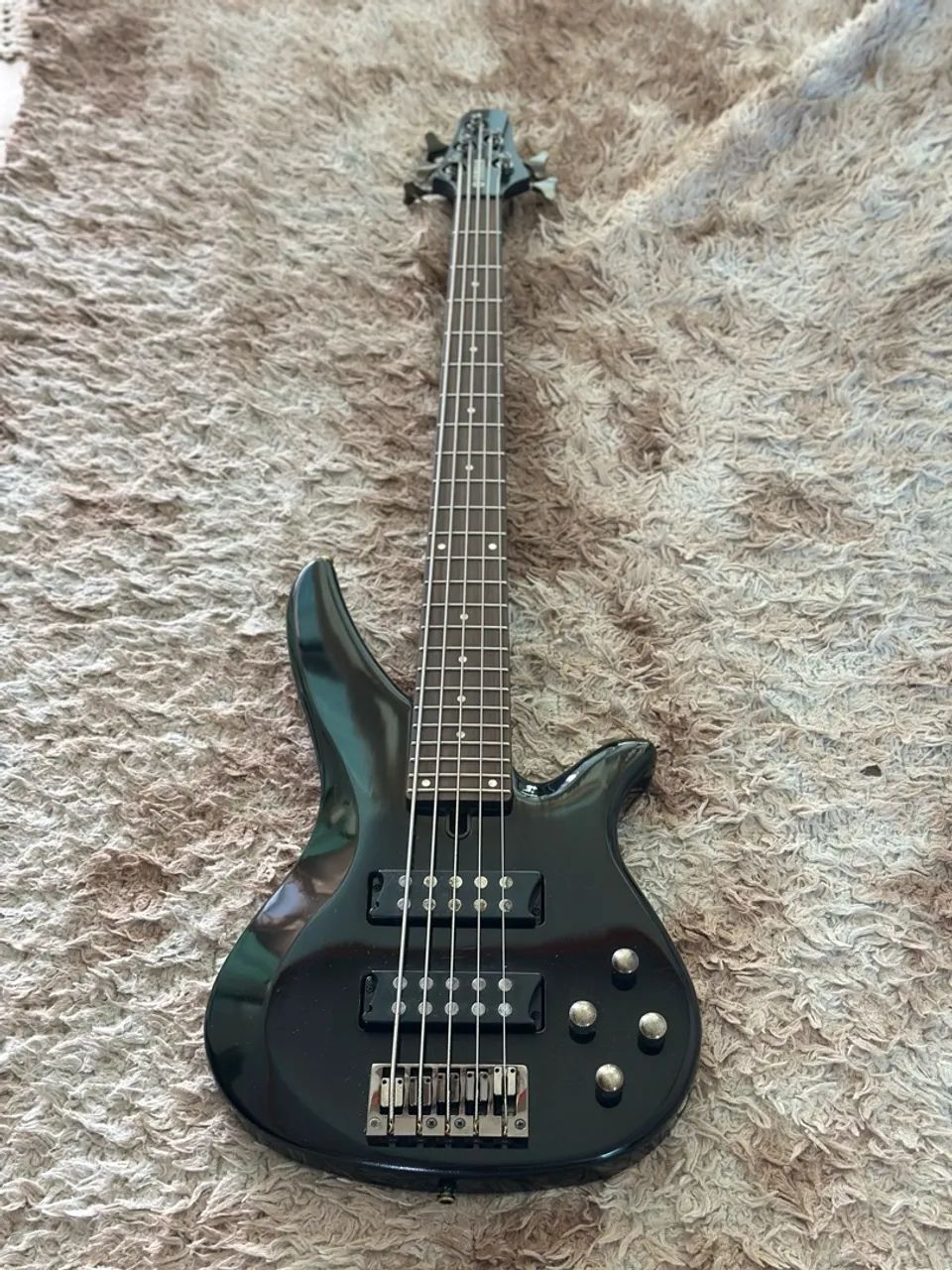 BAIXO YAMAHA RBX375