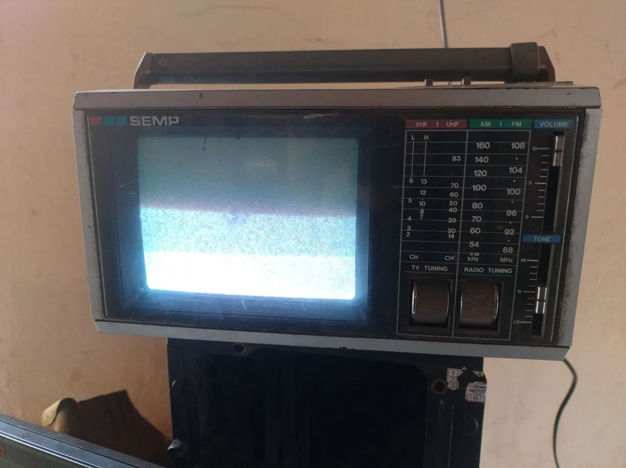 Televisão antiga - Foto 2