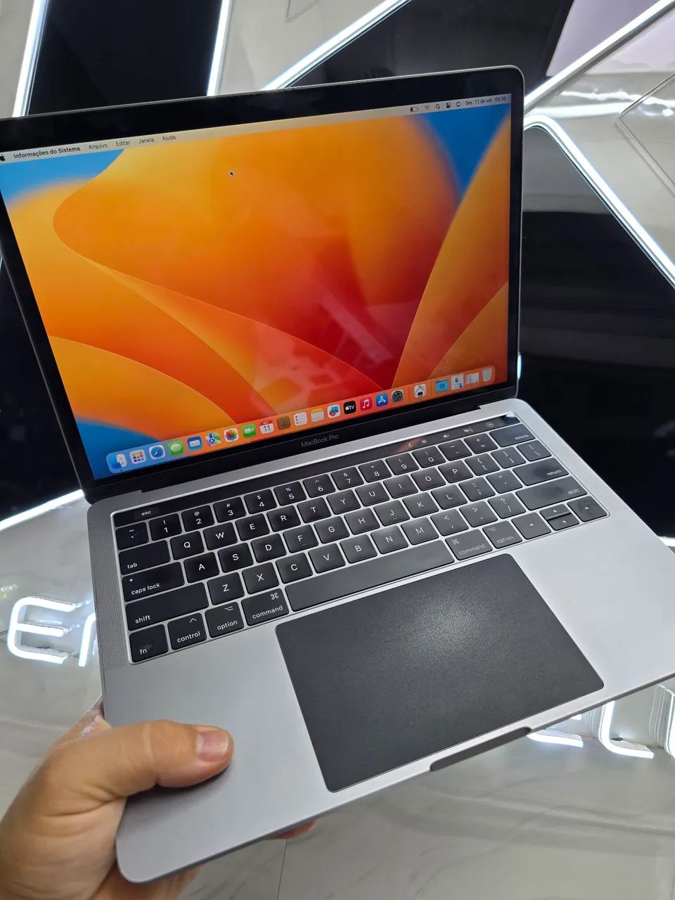 MAC BOOK PRO CORE i5 8GB RAM SSD 256GB TELA DE RETINA 2017
