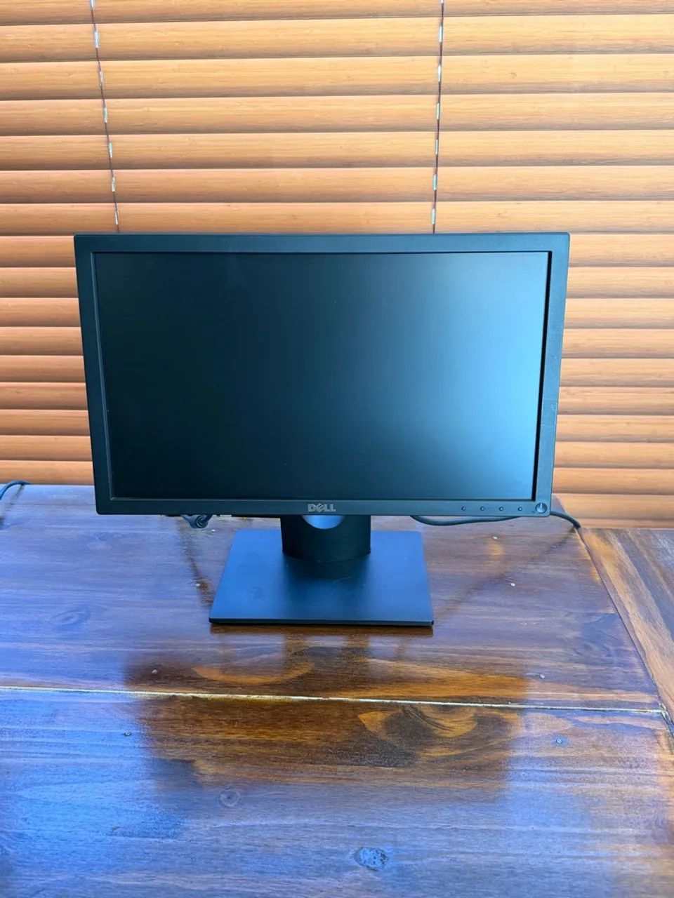 Monitor Dell 18,5" LED E1916H - VGA e DisplayPort - com cabos - Foto 2