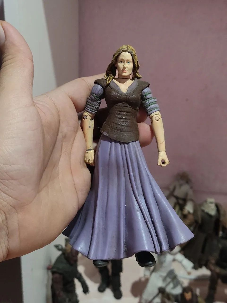 bonecos da Galadriel e Eowin.  - Foto 2