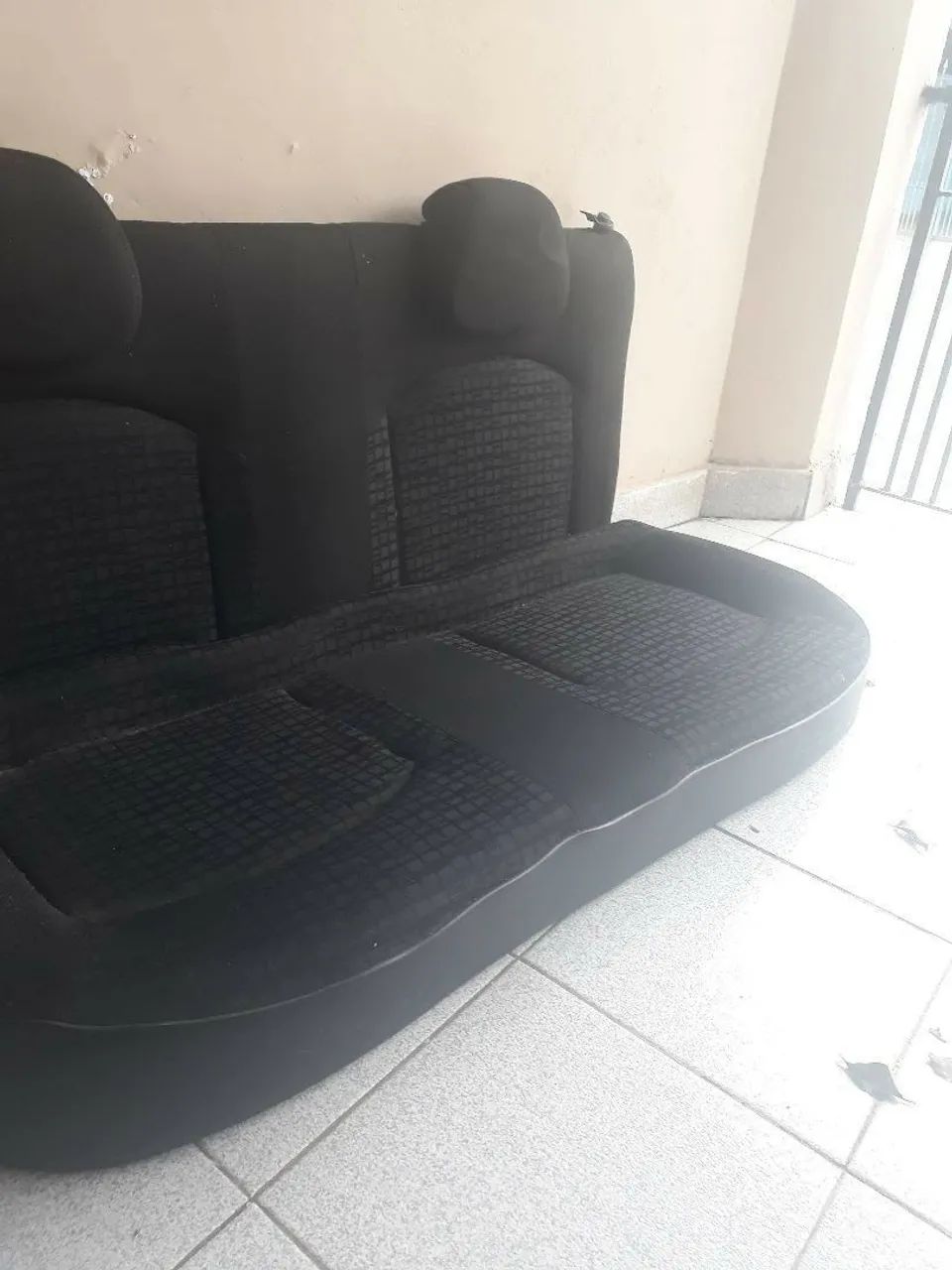 banco traseiro Peugeot 206 e 207 com encosto  - Foto 2