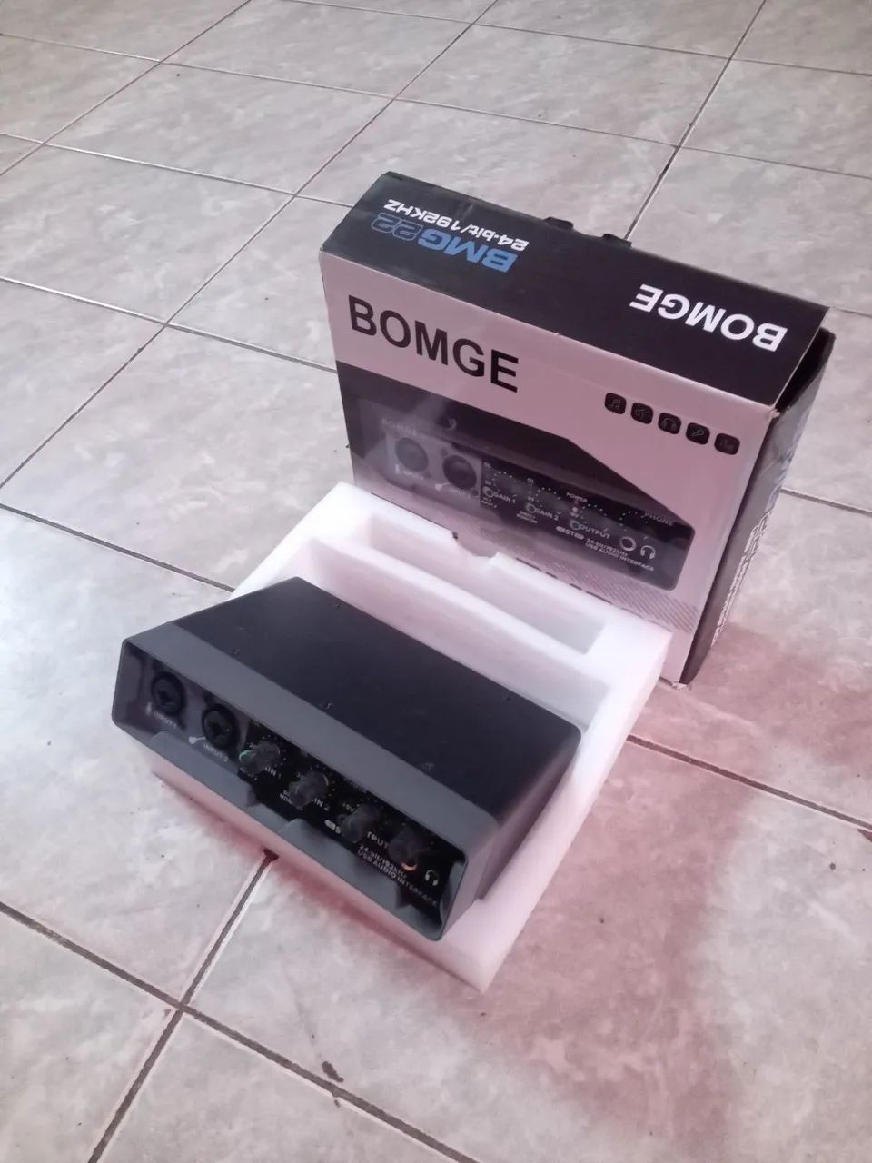 interface de áudio USB BOMG?
