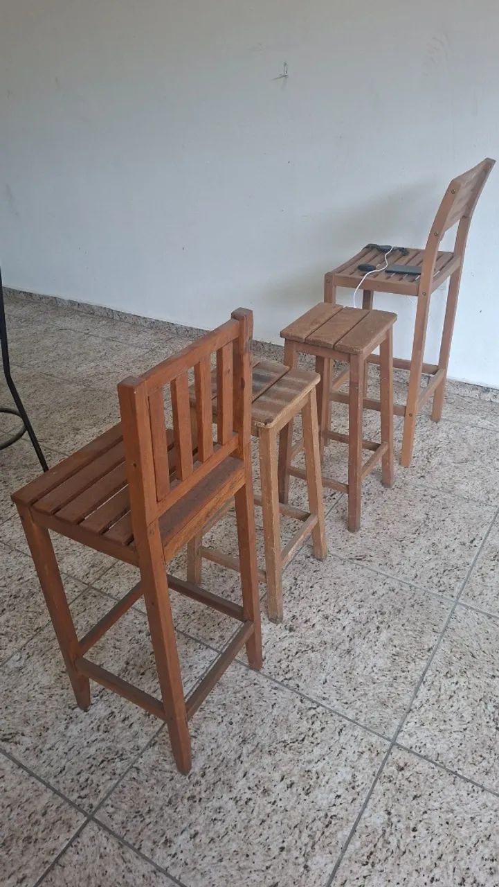 Jogo de Banquetas em Madeira - Foto 2