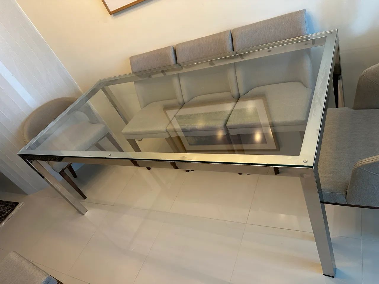 Mesa com 8 cadeiras