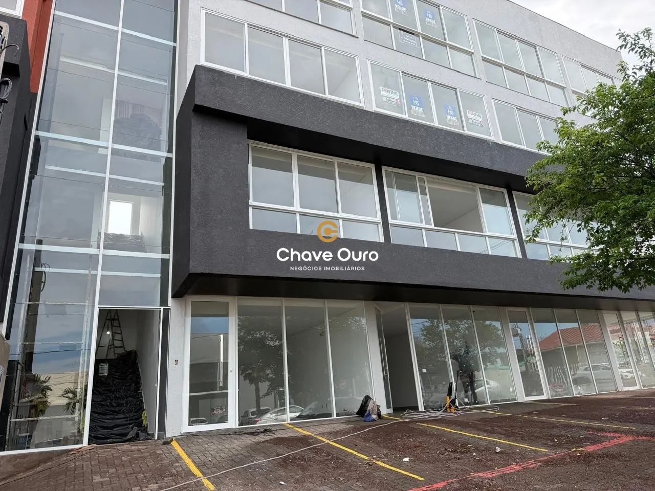 Sala Comercial com Mezanino no Centro de Cascavel - Foto 4