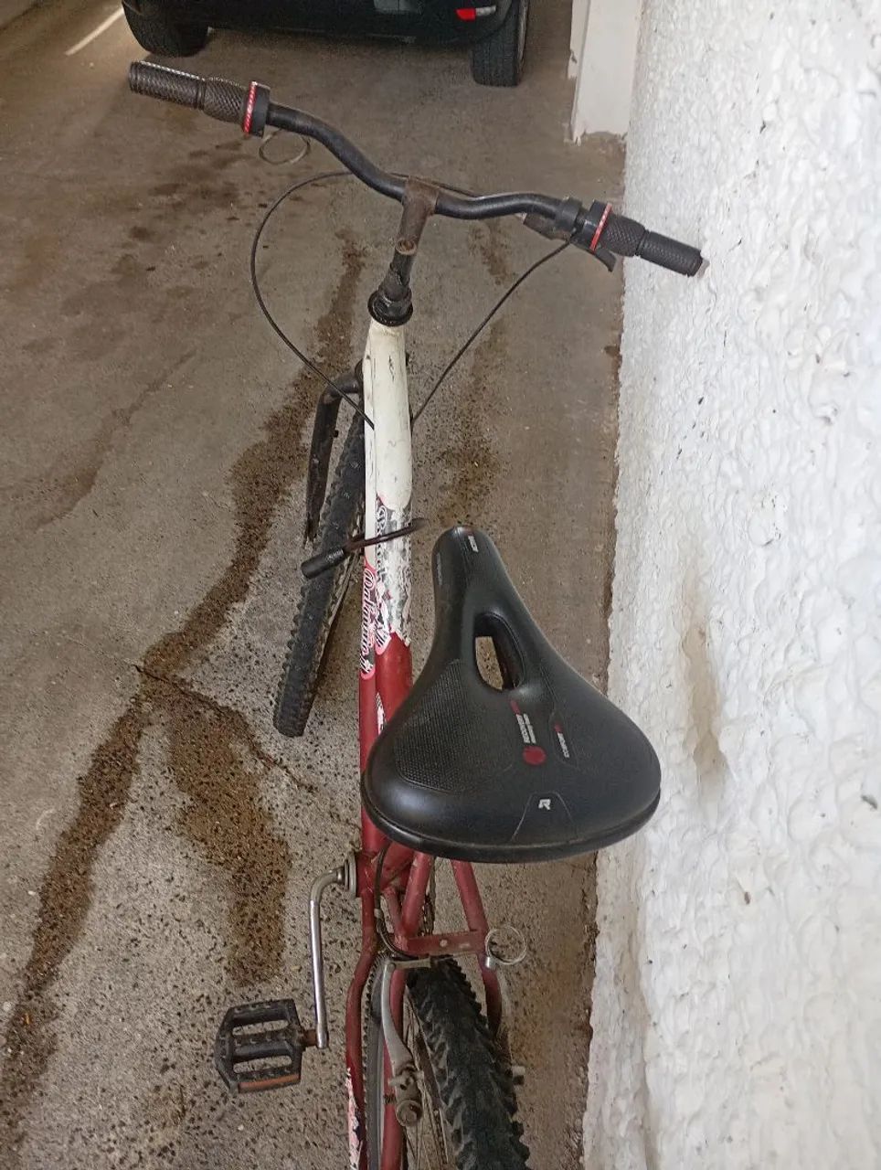 Bicicleta aro 26, tá andando e apenas o freio de trás  - Foto 3