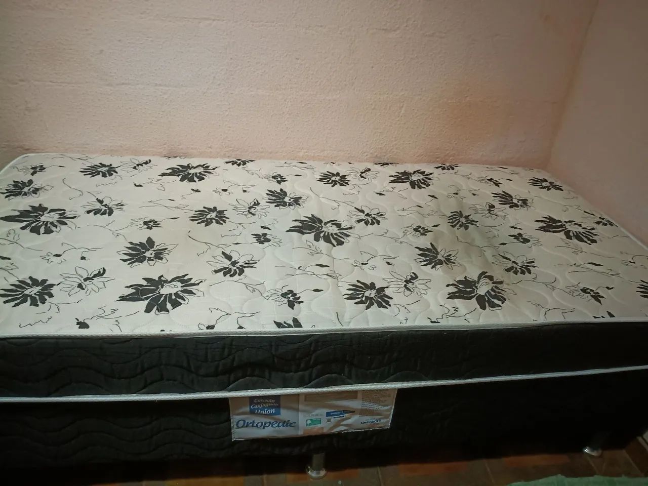 Vendo cama box de solteiro  - Foto 2