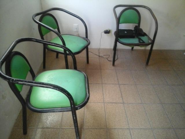 3 Cadeiras de Ferro