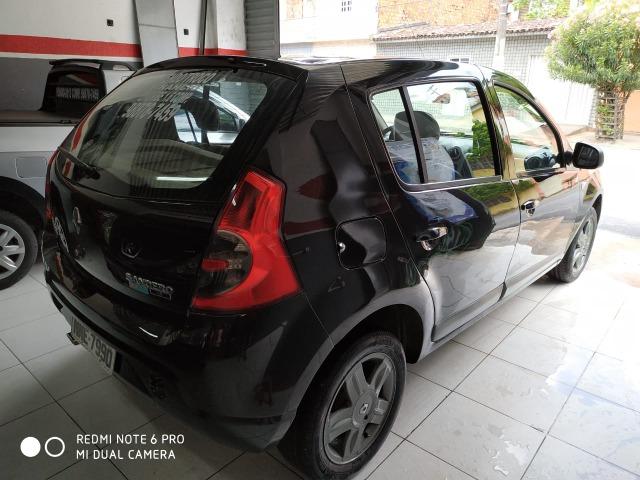Sandero 1.6 Vibe 8v. HI-FLEX 2010 - Foto 2