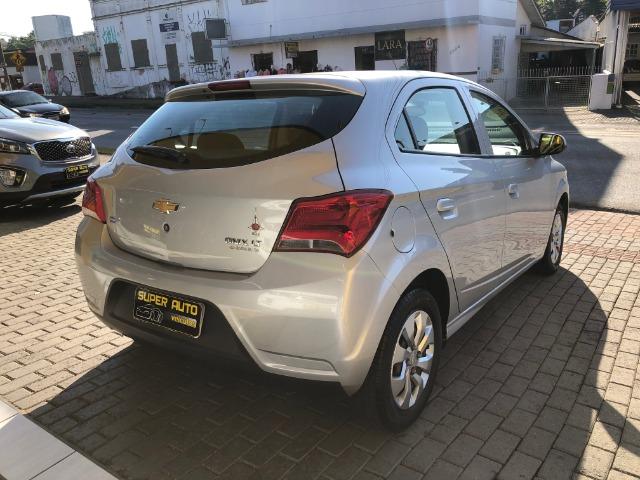 Chevrolet Onix LT 1.0 Mec 2017 - Foto 5