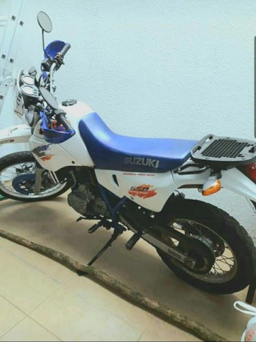 SUZUKI DR650RE