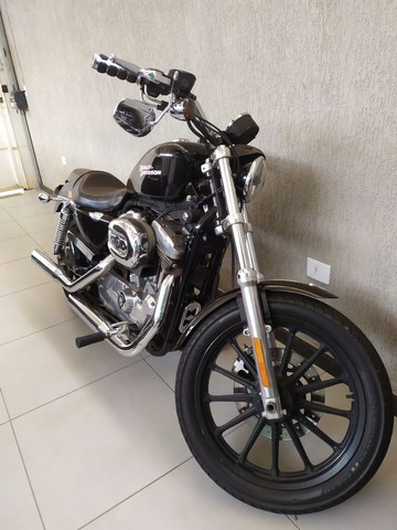 HARLEY DAVIDSON 883