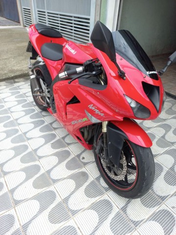 MOTO KAWAZAKI 1000CC