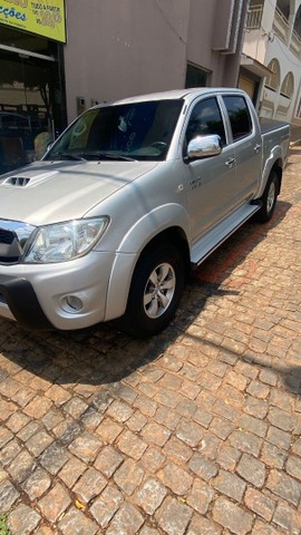TOYOTA HILUX ANO 2010