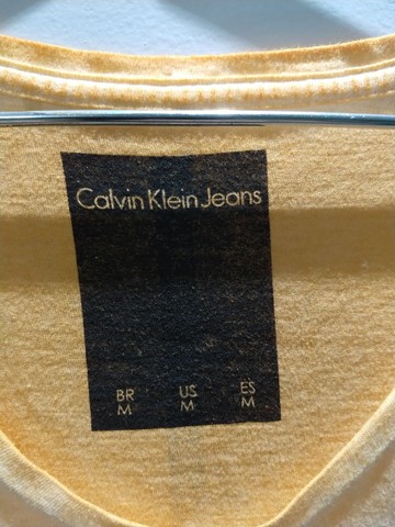Camiseta Gola V Calvin Klein - Foto 2