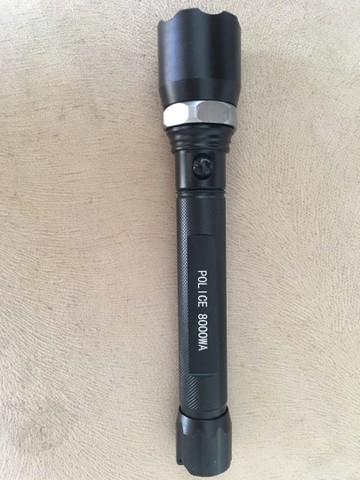 Lanterna policial com foco potente de longo alcance - Foto 3