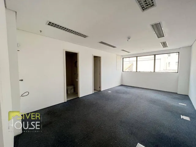 Sala para alugar no metrô São Judas