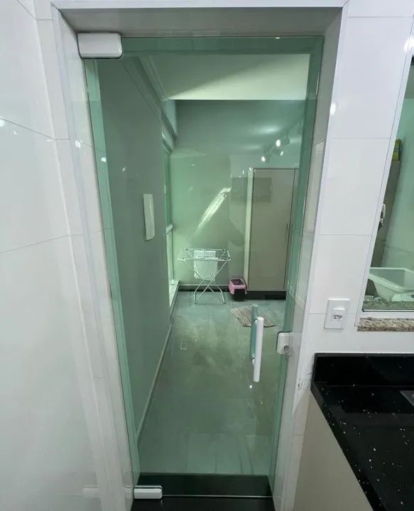 PORTA DE VIDRO TEMPERADO 