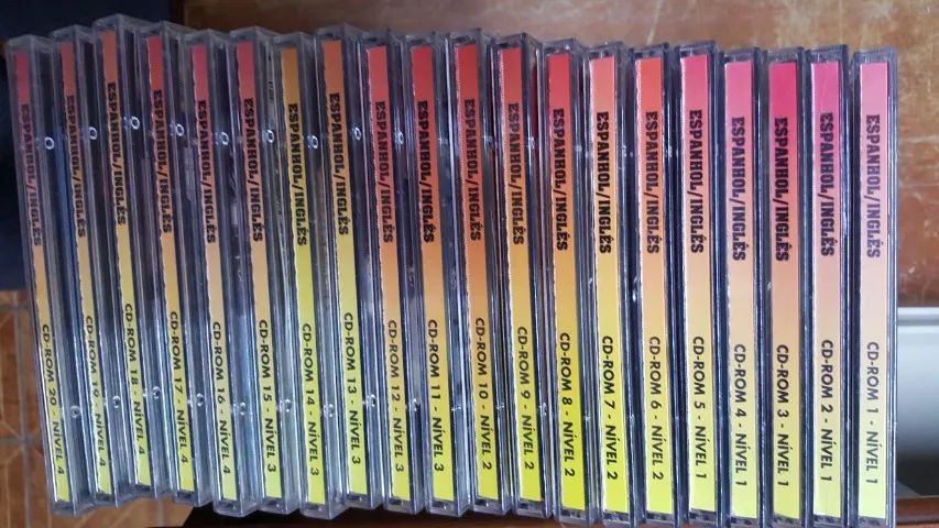 Curso de Espanhol em CD-ROM. 20 CD e 4 livros - Foto 4