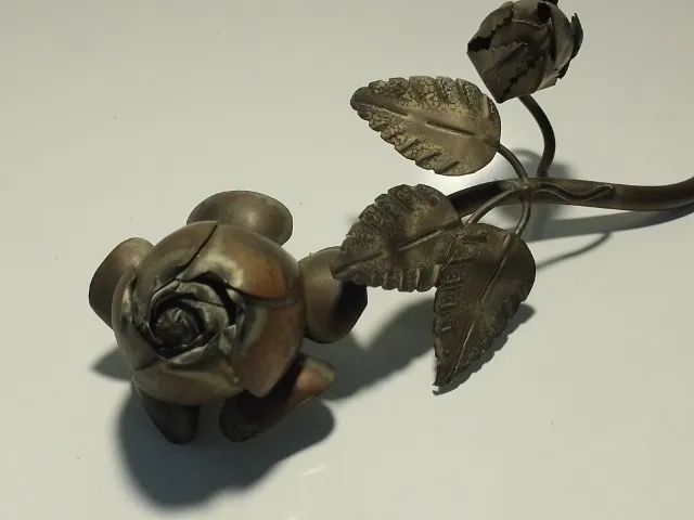 Rosas em Metal - Par ou Individual - Foto 4