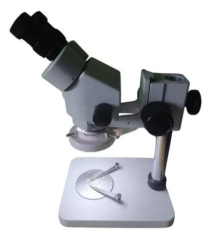 Microscópio Binocular Com Lente De 5x E Luz De Led - Foto 2