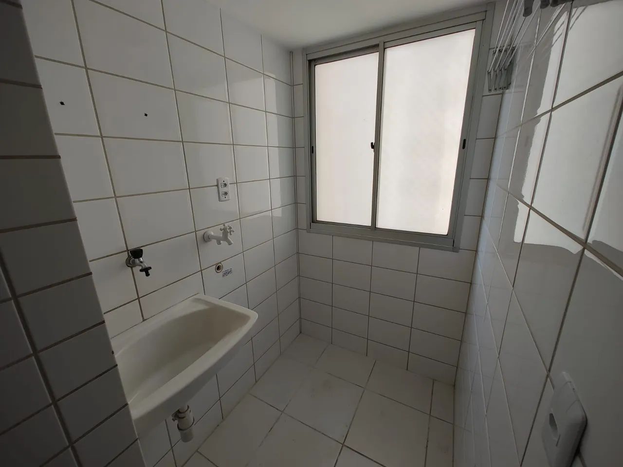 Imóvel para aluguel possui 56 metros quadrados com 2 quartos - Foto 8