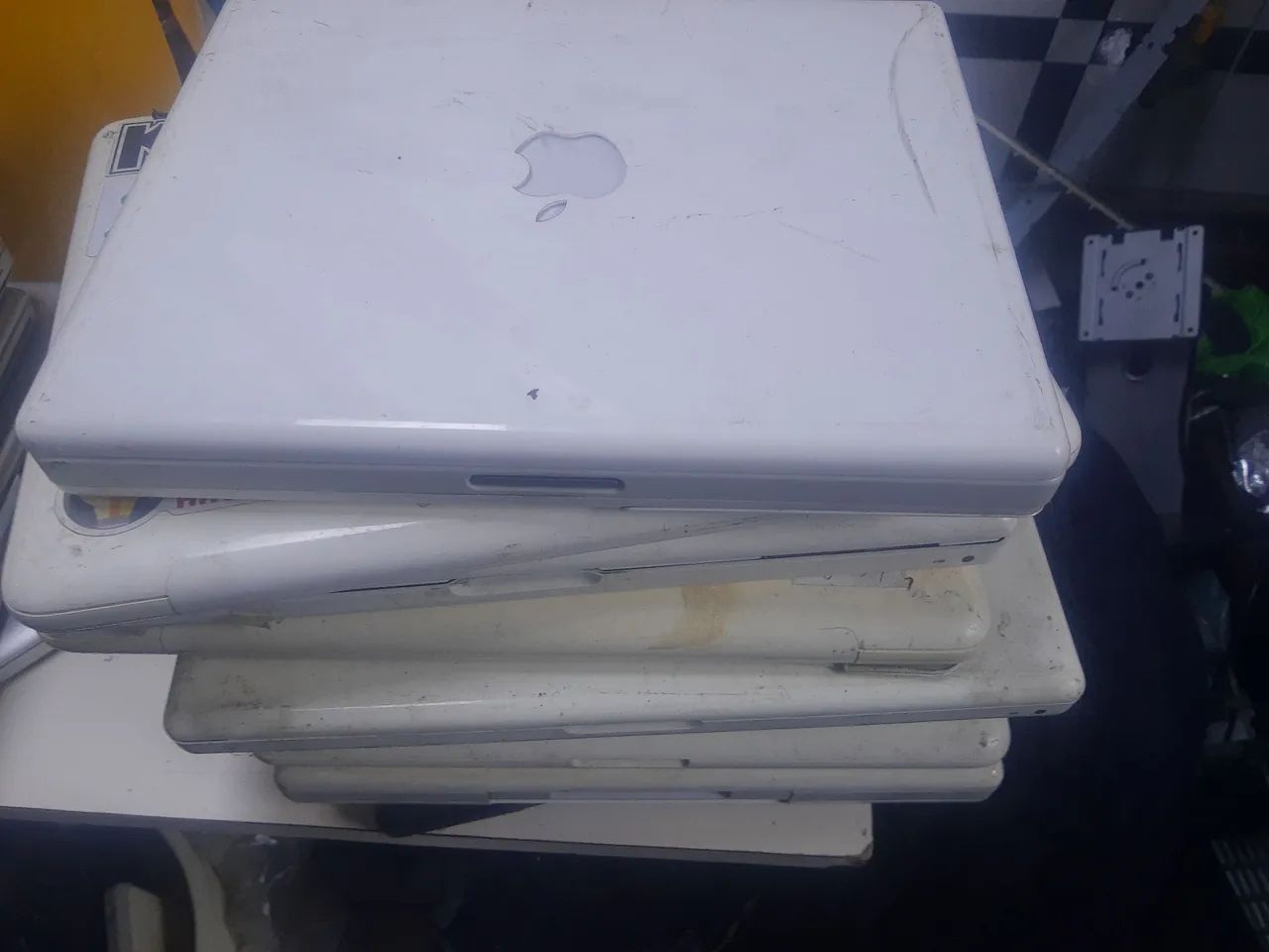 Lote com 9 macbook antigo para retirada de peça ou colecionador  - Foto 2