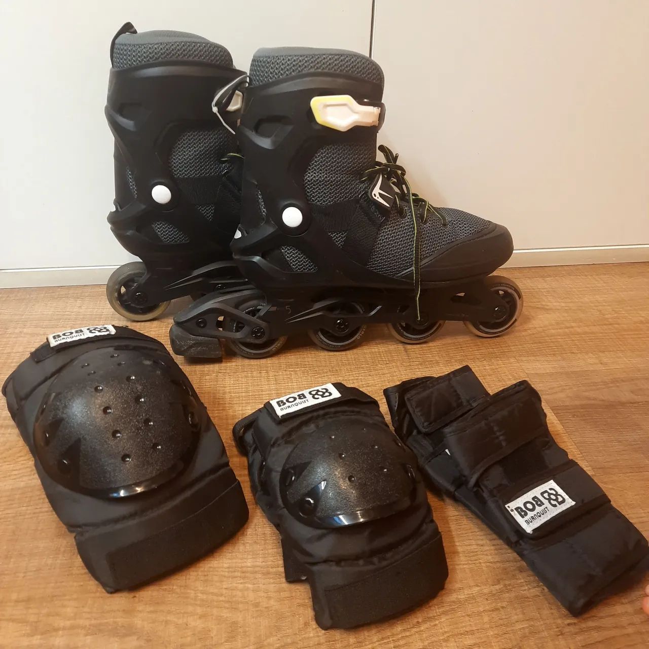 Patins Oxelo 41-44 + Acessórios