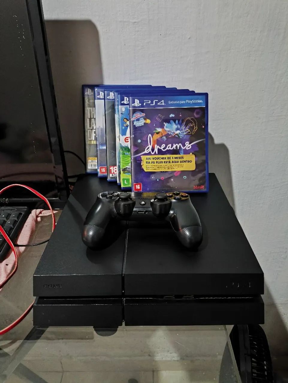 PlayStation 4 com Jogos e Controle