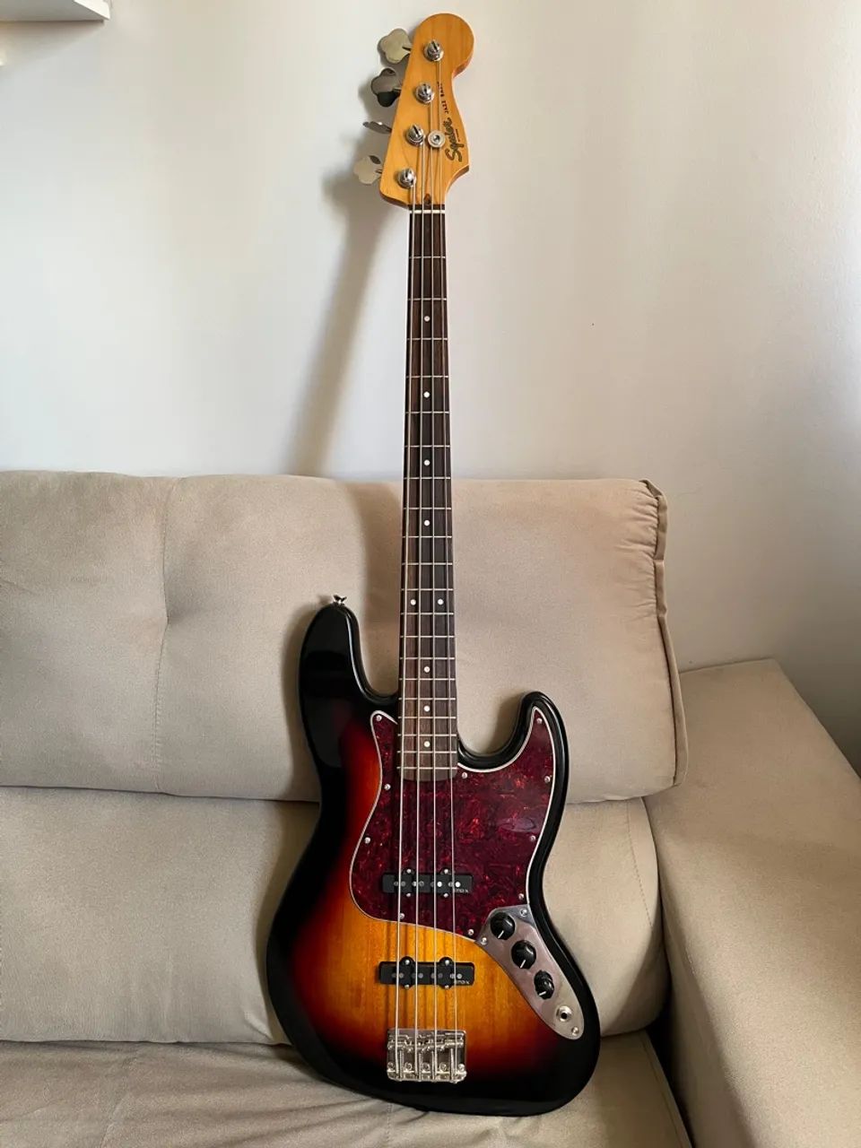 Baixo Squier CV 60s - EMG JVX