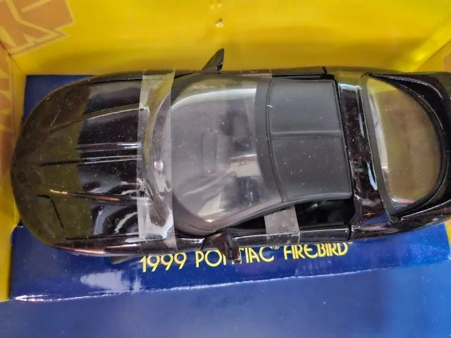 Pontiac Firebird 1999 miniatura 1:24 - Foto 2