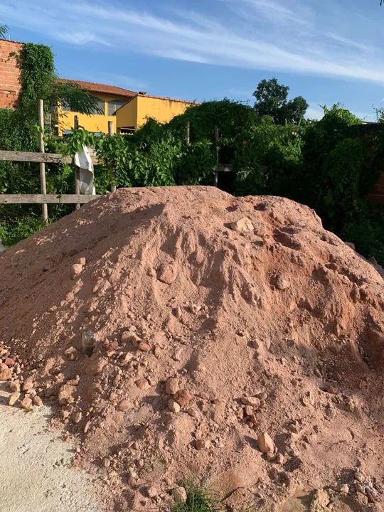 Caminhão de Aterro limpo 14m³ ou 7m³ - Foto 2