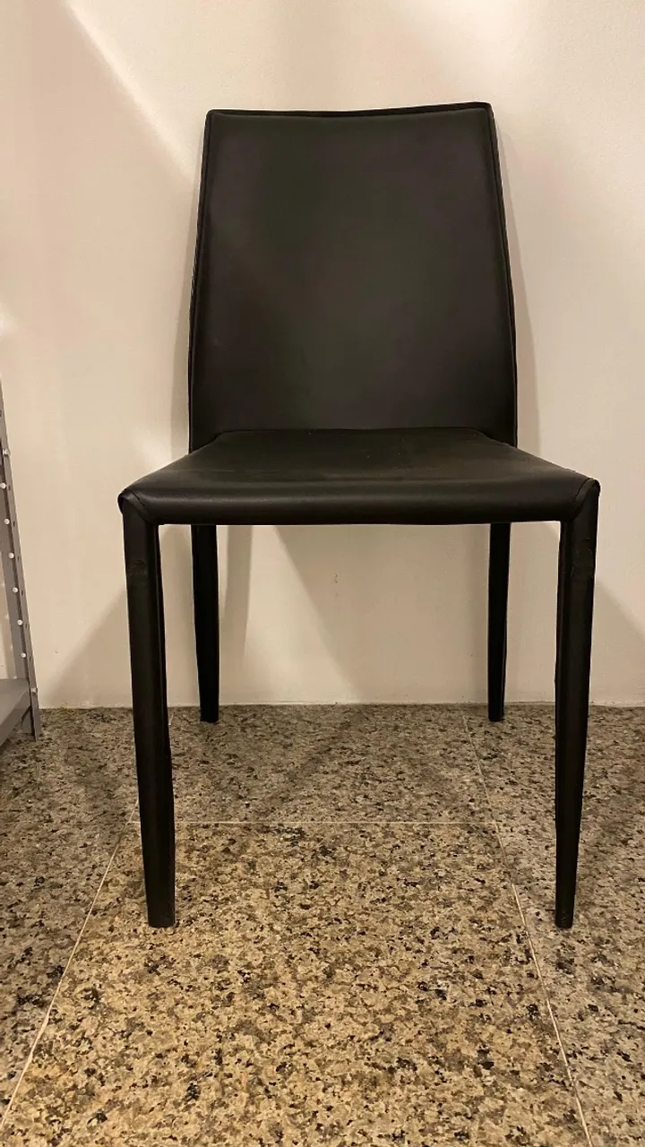 1 cadeira simples 100,00