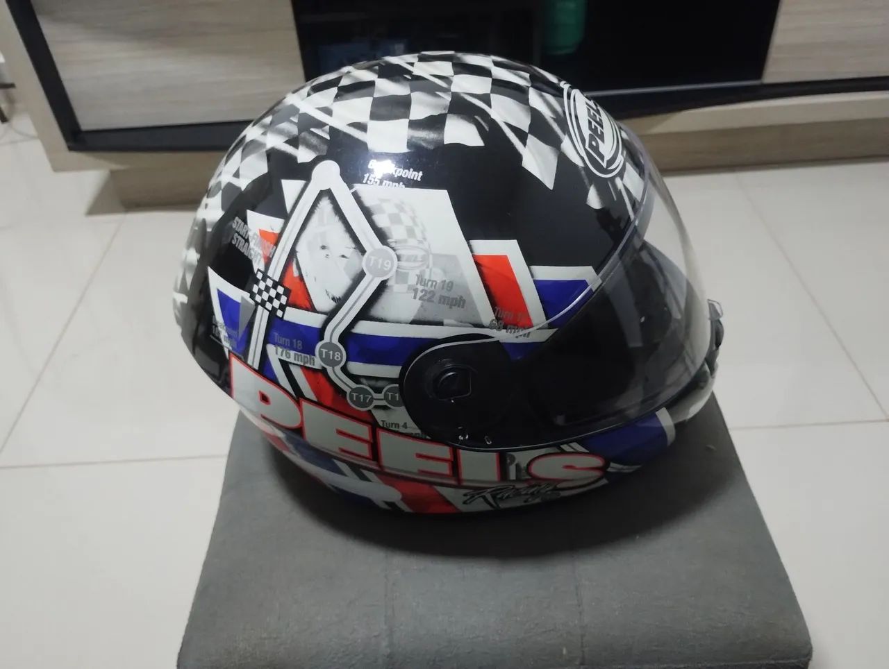 Capacete - Esportes Sobre Rodas - Jardim Colibrí, Campo Grande