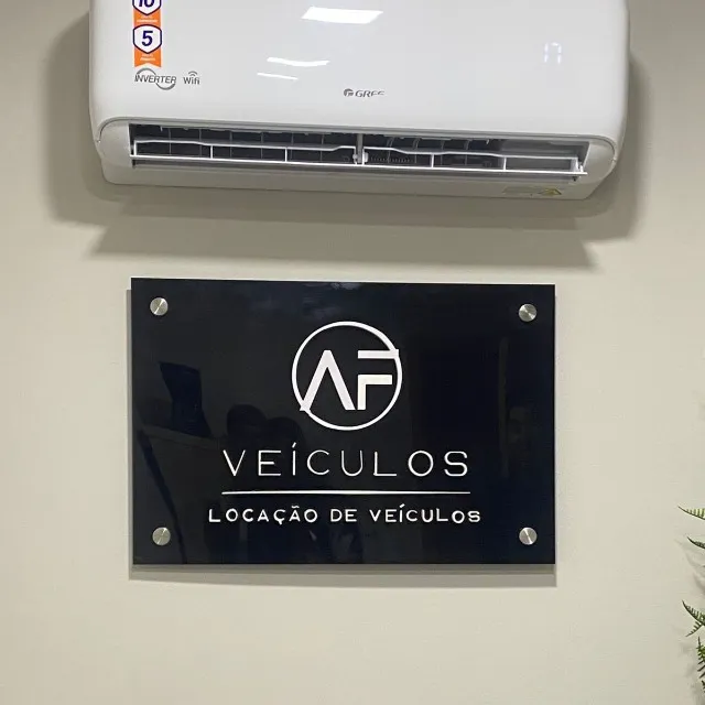 Placa Personalizada com Logotipo de PVC 10mm - Tam. 60x40 cm