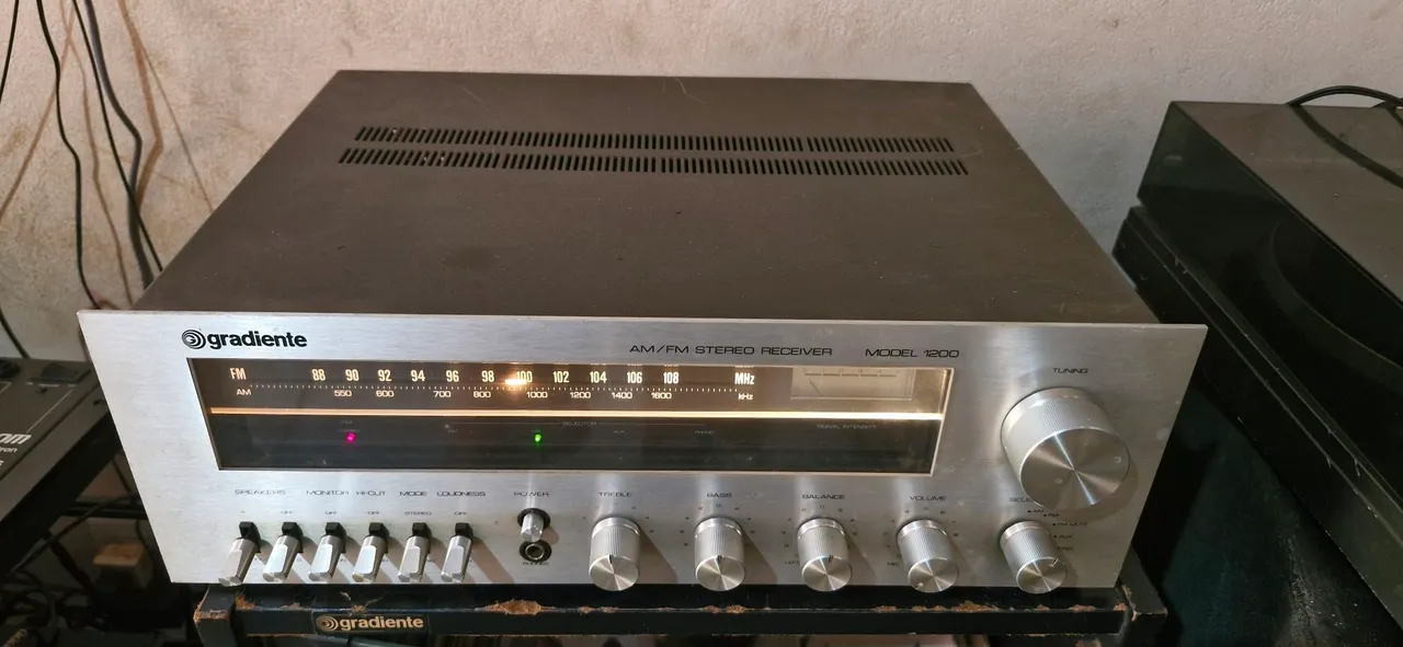 Receiver Gradiente 1200 - AM/FM - Modelo Vintage