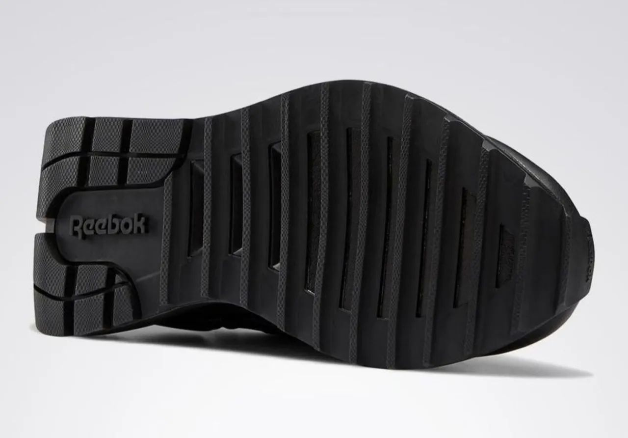 Tênis da Reebok Classic Leather Legacy tamanho 35 original  - Foto 5