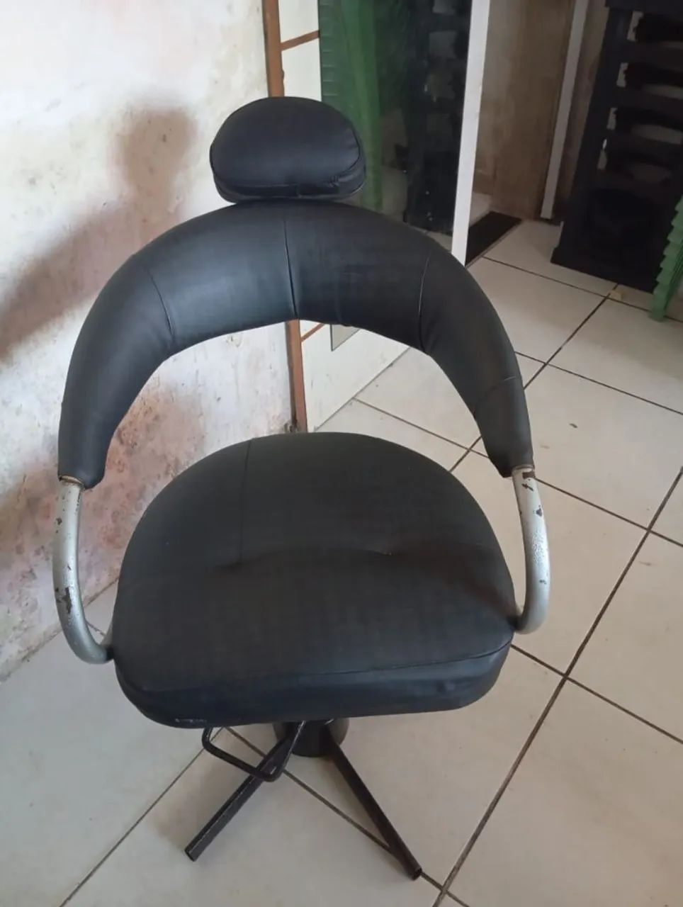 Cadeira de Lavagem e Cadeira de corte para Salão de Beleza - Conforto e Qualidade - Foto 2