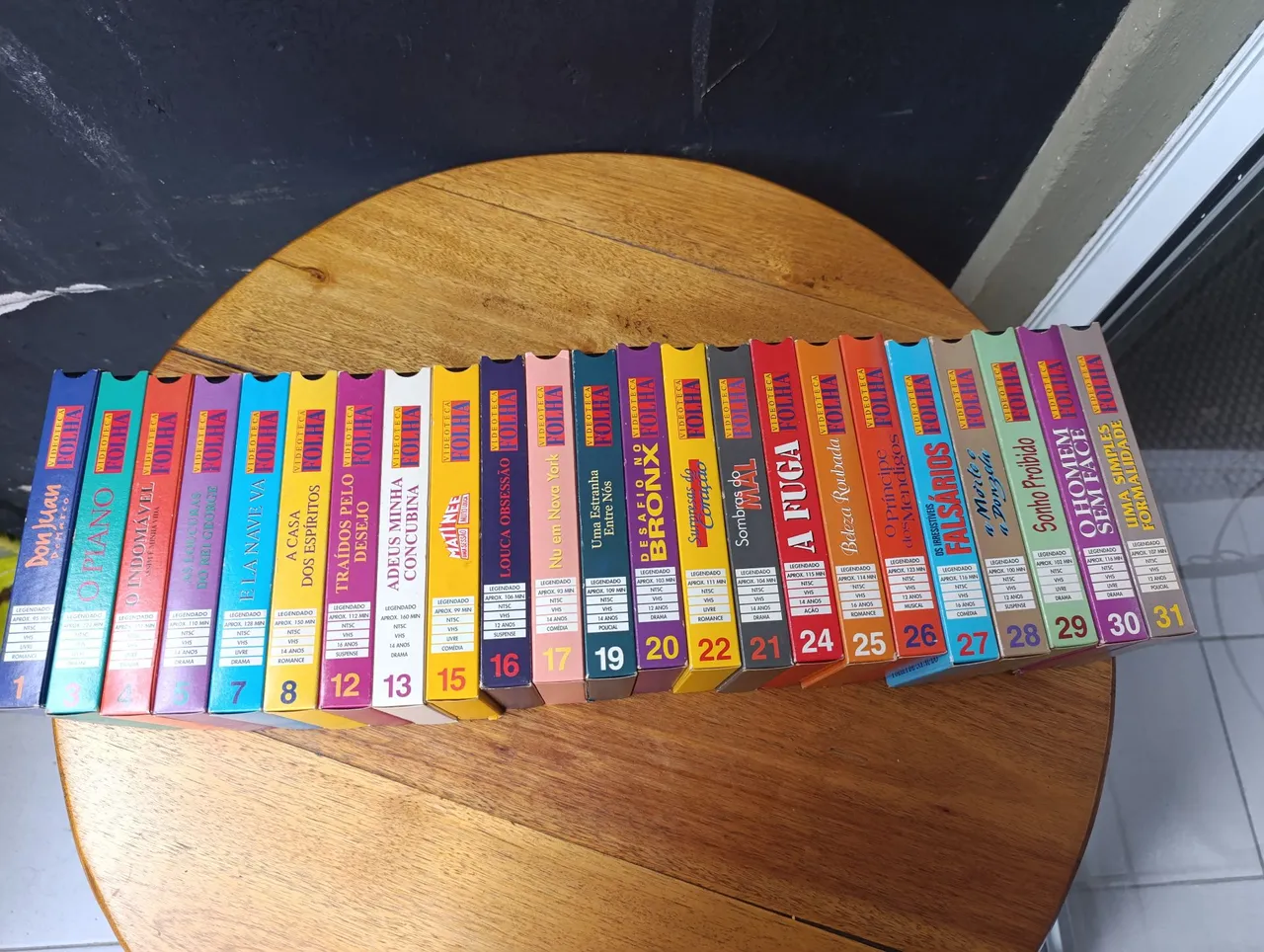 Coleção de 23 Filmes em VHS - Videoteca Folha