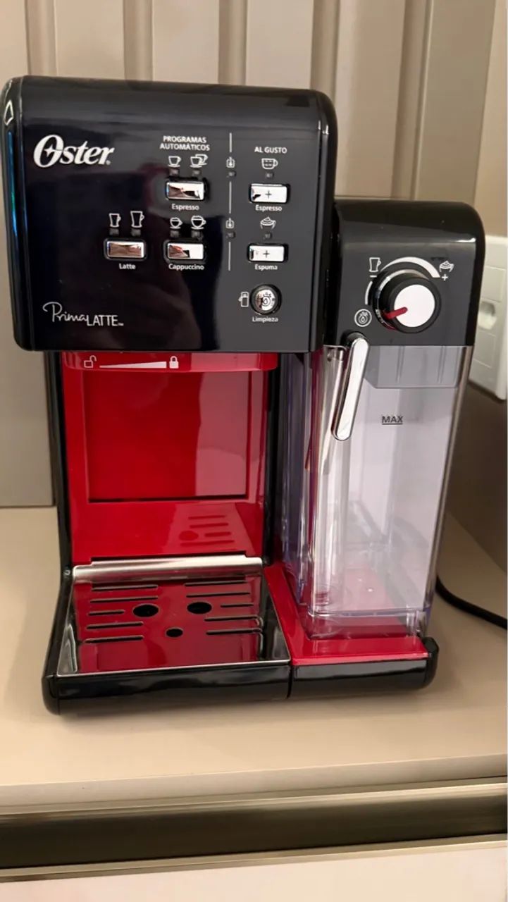 Cafeteira Expresso Oster PrimaLatte