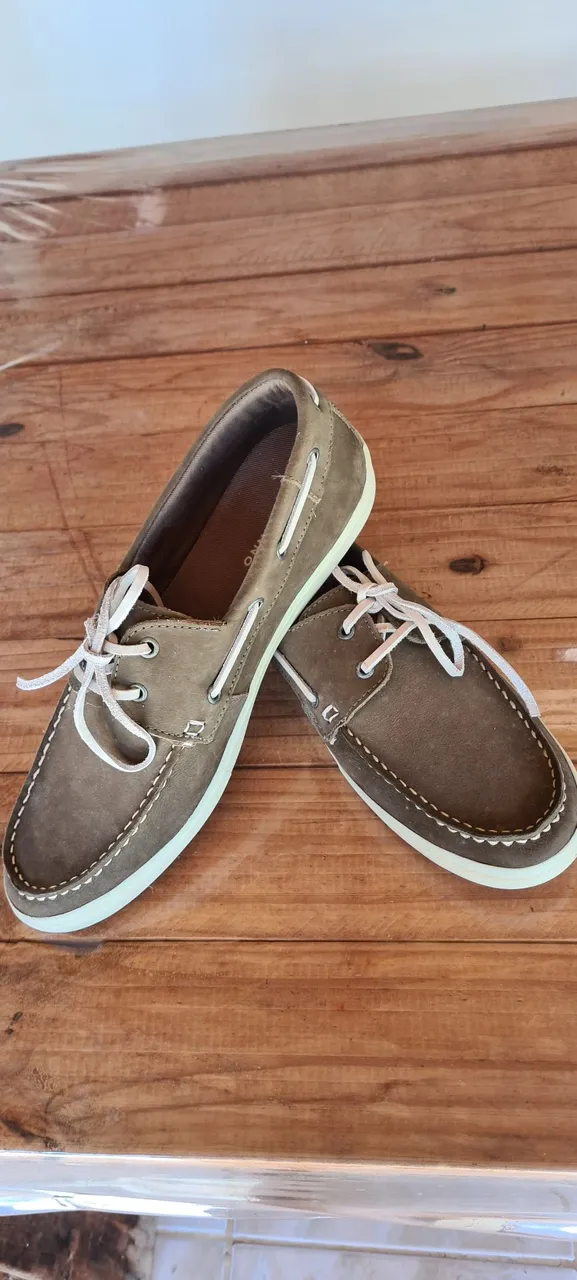 Sapatênis de Couro Marrom - Conforto e Estilo