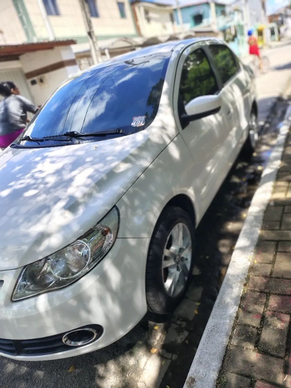 Voyage 1.6 2012 muito conservado