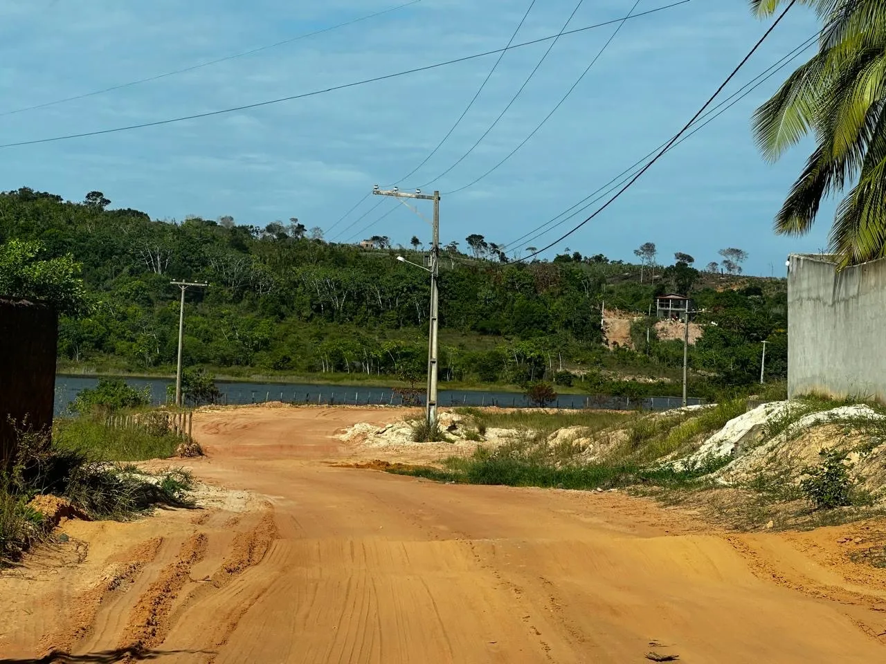 TERRENO À VENDA - LINHA VERDE BARRA DO JACUIPE