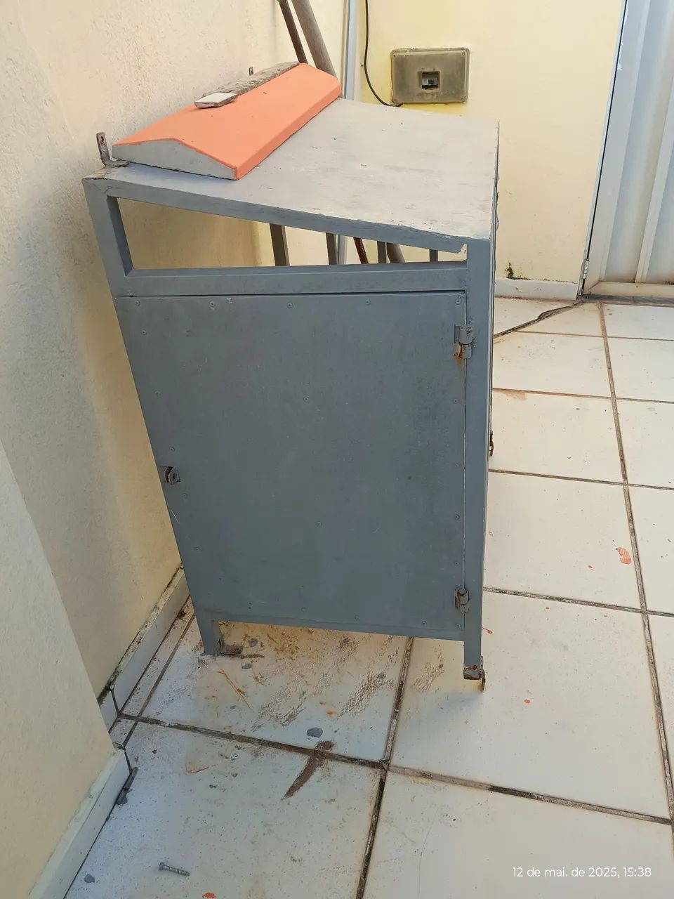 Armário de ferro para proteção de botijão de gás  - Foto 2