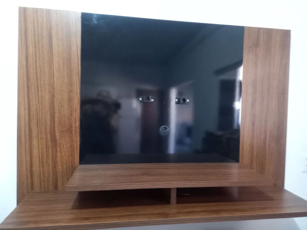 Painel para TV com prateleiras - Foto 2