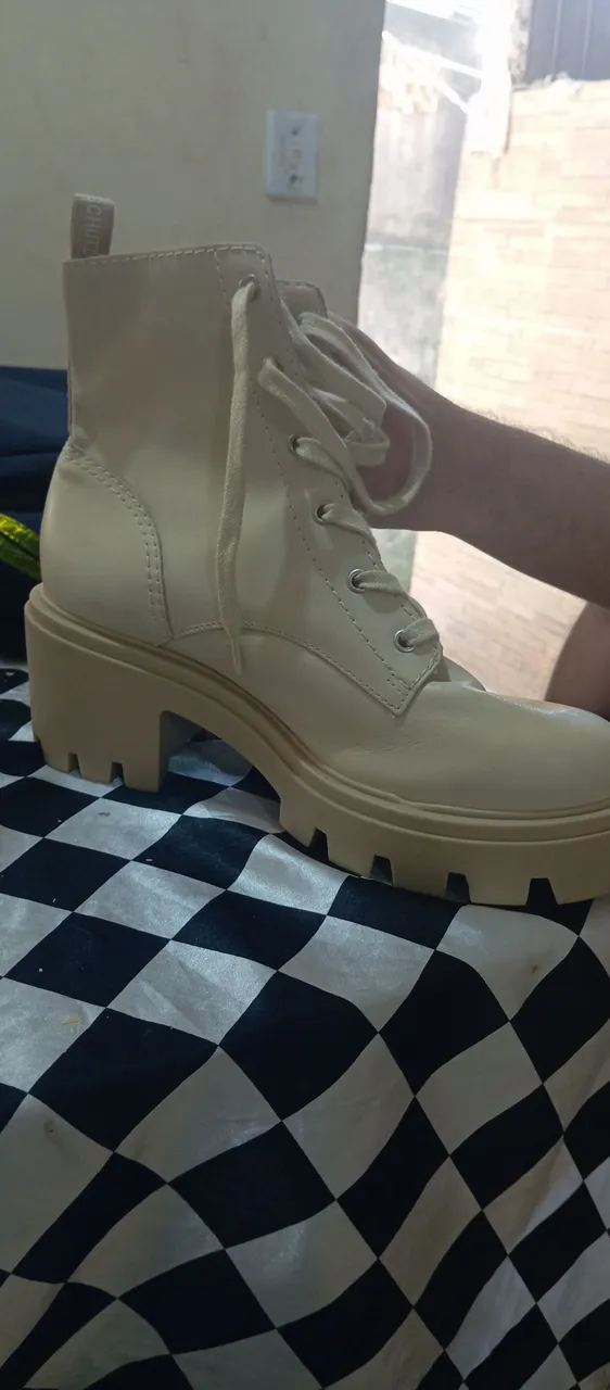 Bota Schutz 