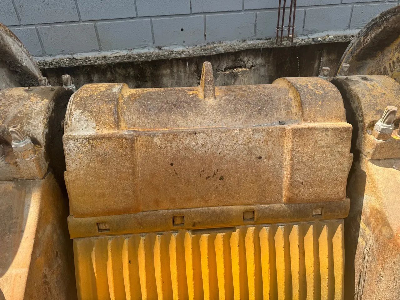 Britador 90x25 marca faço  - Foto 2